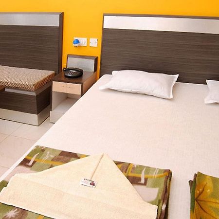 Hotel Yashoda International Tarapith Exterior foto